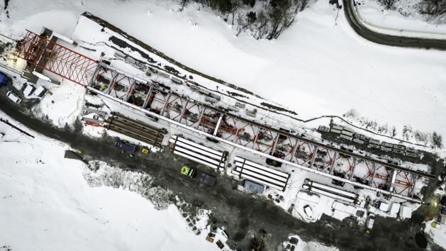 Lanseringsnesen og avstivningsstagene